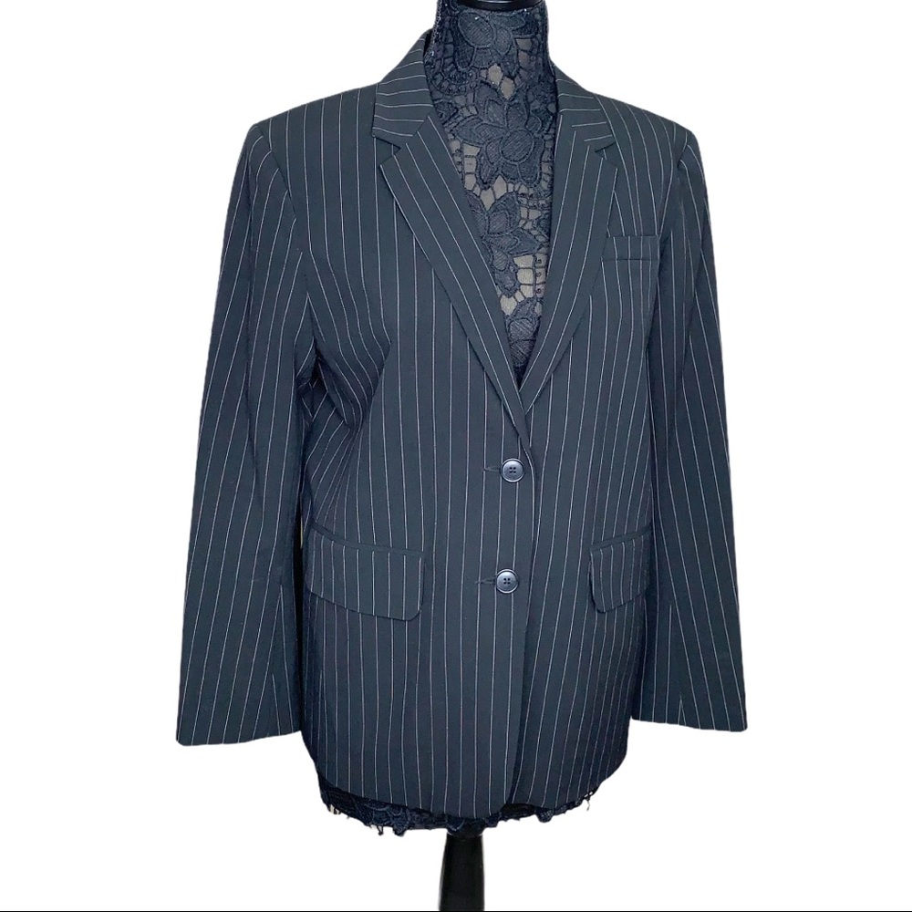 Norma Kamali Black Pinstripe Boyfriend Jacket 16